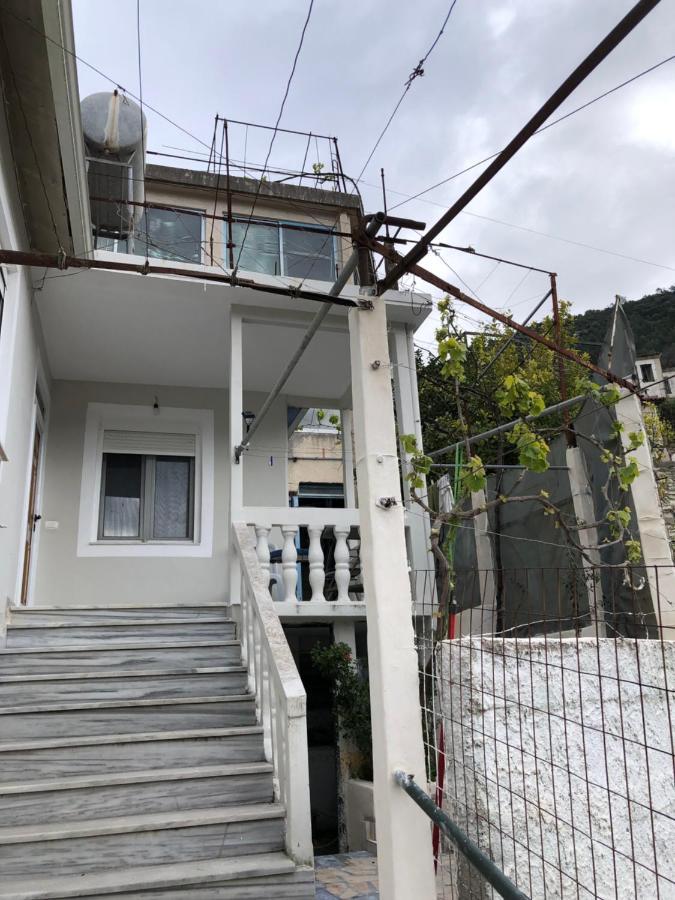 Lili's House * Delvine