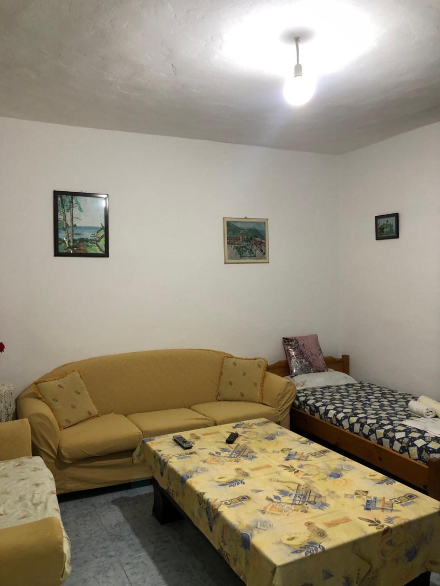 Lili's House * Delvine